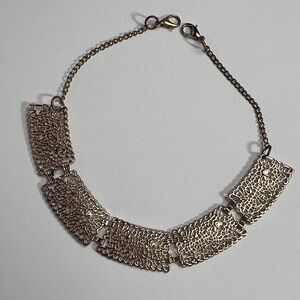 Elegant Gold Chain Bracelet